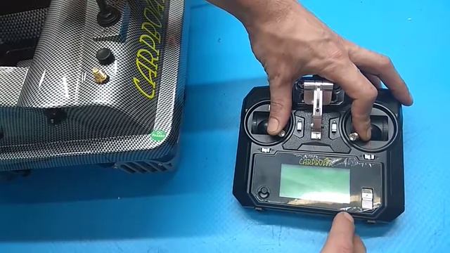 Как связать пульт управления CARPBOAT 5.8 ГГц