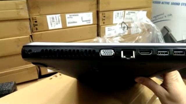 Ноутбук HP 250 G5, вскрытие коробки, краткий обзор, крупный план. смотреть онлайн