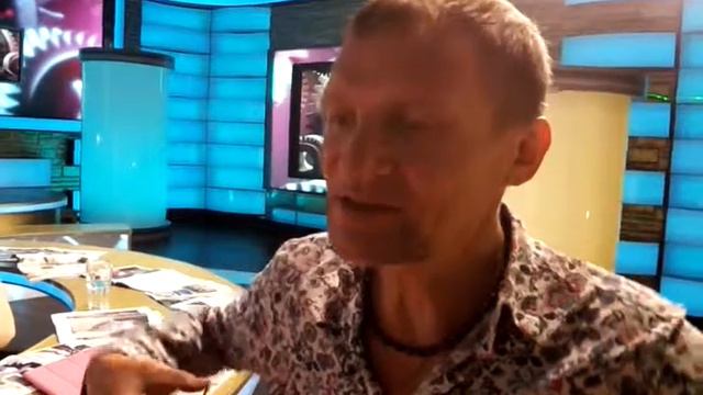 Попконвеєр. Скрипка відповідає на запитання смотреть онлайн