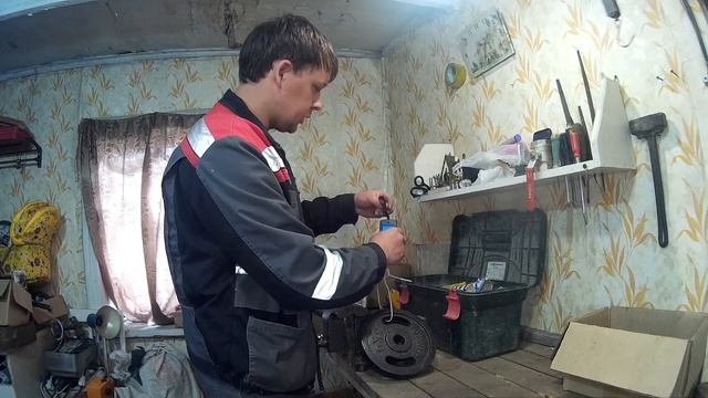 добываю Медь и Латунь! Рабочие будни) смотреть онлайн