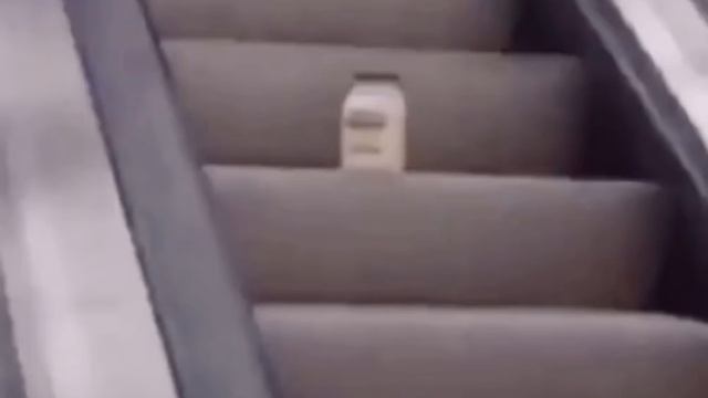 mayonnaise on an escalator (full song) смотреть онлайн