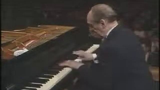 Horowitz plays Chopin Mazurka смотреть онлайн