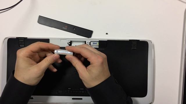 Logitech K800 Wireless Keyboard Battery Replacement смотреть онлайн