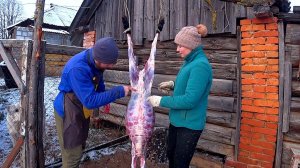 КАК ЖИВУТ ЛЮДИ В ДЕРЕВНЕ. ЗАГОТАВЛИВАЕМ МЯСО ИЗ ПОСЛЕДНИХ КОЗЛОВ. ЖИЗНЬ ПРОСТЫХ ЛЮДЕЙ