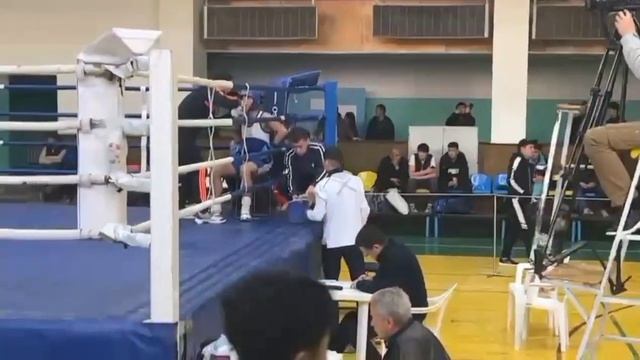 Бокс Боюнча жаштар арасындагы КР чемпионаты /62-64кг смотреть онлайн
