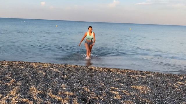 Искупалась в 6 утра. Завтра в Москву. смотреть онлайн