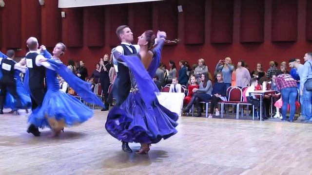 Венский вальс (Е класс Взрослые+Молодежь) 18.01.2018 Чемпионаты и Первенства Санкт-Петербурга смотреть онлайн