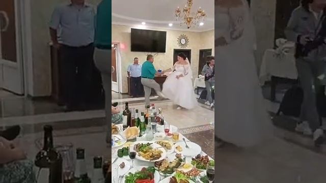танец отца и дочери на свадьбе смотреть онлайн