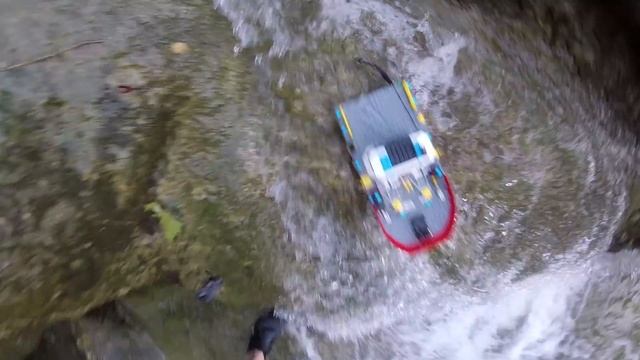 Lego Boat Faces Disaster Against Rogue Wave смотреть онлайн