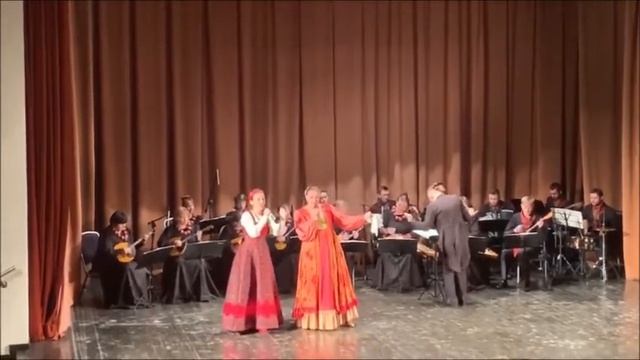 Ансамбль «Садко». Юлия Журавлёва, Вера Каяцкая. «Белый тополь, белый клен» смотреть онлайн