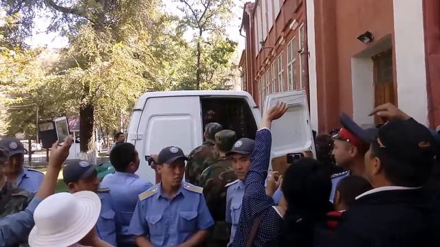 Закрытый суд смотреть онлайн