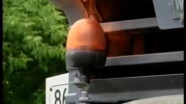 Наступил и на центральной улице праздник Дорогу на Проспекте Ильича готовят к ремонту смотреть онлайн