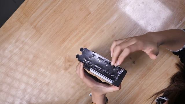 Mở Hộp & Test Nhanh RX 6800XT Đầu Tiên Vịnh Bắc Bộ! смотреть онлайн