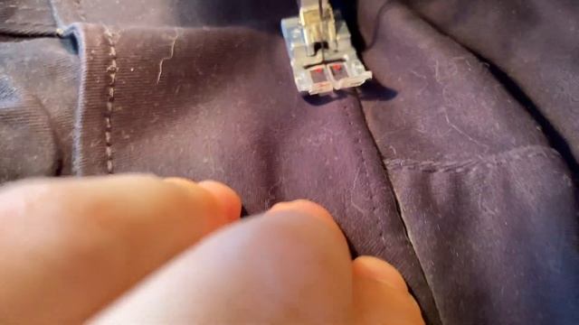 Как зашить дырку на коленке. Необычная заплатка. смотреть онлайн