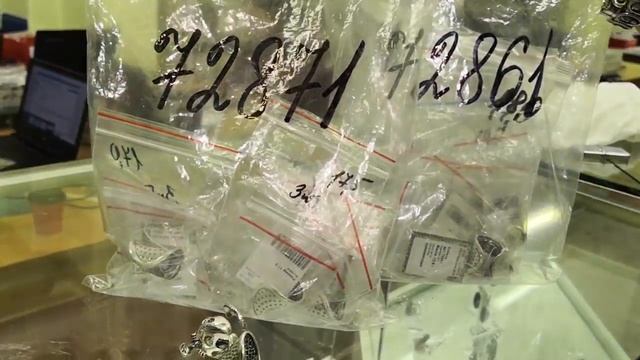 ?Новинки к ювелирной выставке? Серебряные кольца без камней смотреть онлайн