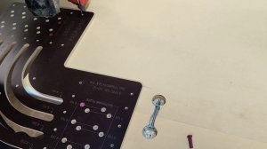 Радиусный шаблон для скругления углов R 100-300 мм. Обратная сторона