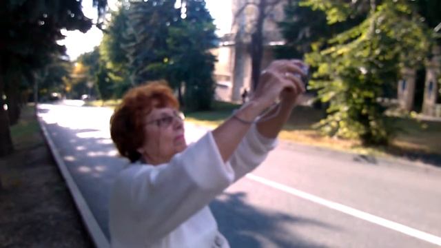 Кефирница-курортница на прогулке в Пятигорске смотреть онлайн