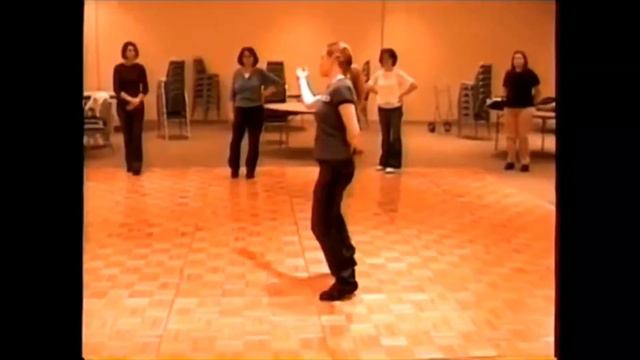 GingE dancing Israeli folk circle dance, Zot Lo Ahava, with the Denver, CO group in March 2008 смотреть онлайн