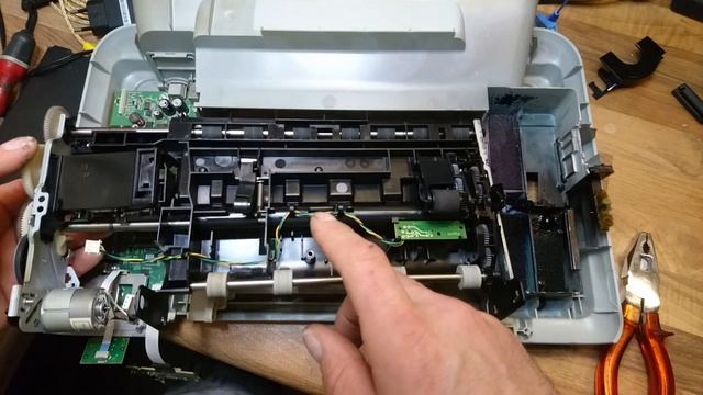 #31 L'imprimante ne prends plus la feuille смотреть онлайн