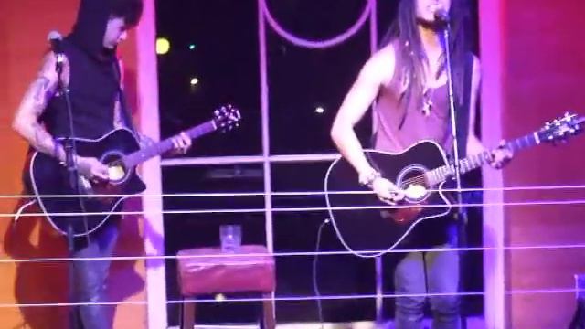 Bridges I Burn- Fall for Me (Live 9.1.11) смотреть онлайн