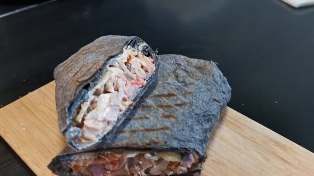 Обзор "DARK SIDE" шаурма. Переходи на темную сторону, тут вкусно кормят. смотреть онлайн