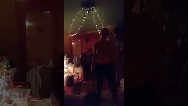 пытаюсь сбросить 12 лишних кг, мой рост 155см/ танцы/ дурачимся/ за эти полтора часа +6000т шагов смотреть онлайн