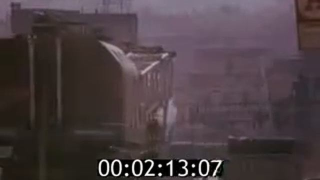 Кран МКП-25 своим ходом по шоссе | Сейчас такого не увидишь! смотреть онлайн