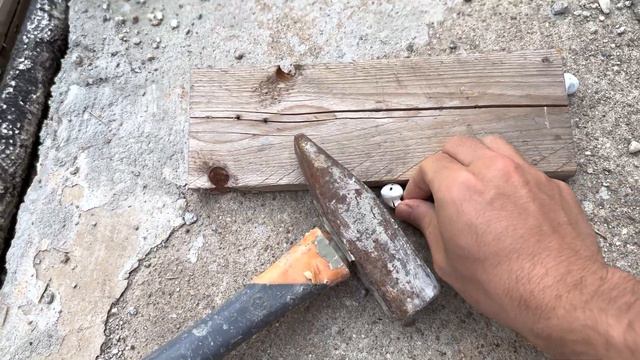 AirPods 2 Vs AirPods 3 Durability Test! смотреть онлайн