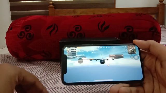 Galaxy S9 plus Vs Iphone 11 pro Detailed Review in 2020 смотреть онлайн