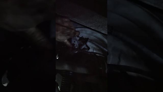 регулировка ручного тормоза на Рено мастер смотреть онлайн