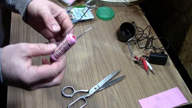 СМОЖЕТ КАЖДЫЙ! Аккумулятор из рыбацких грузил, проволоки и медной соли. смотреть онлайн