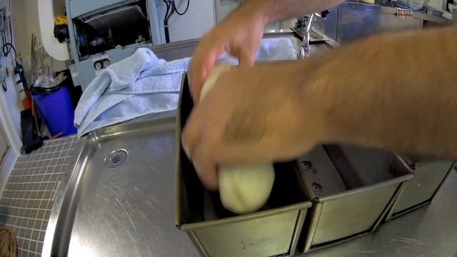 Хлеб в духовке / Очень легкий рецепт/Homemade bread/Simple recipe смотреть онлайн