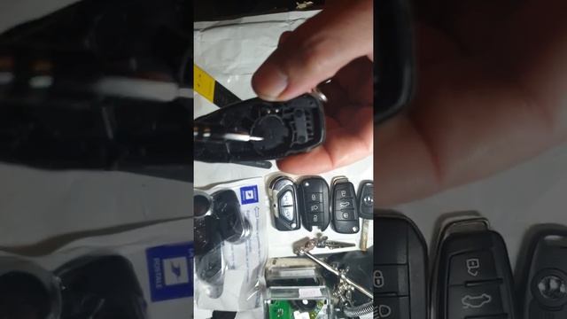 CHANGER PILE CLE TELECOMMANDE FORD B-MAX KUGA GRAND C-MAX FOCUS S-MAX FIESTA MONDEO CR2032 смотреть онлайн