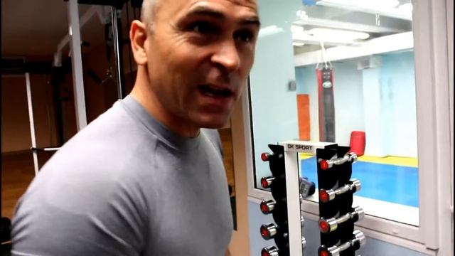 МИКРО ЦИКЛ НА ТРИЦЕПС ОТ ПАПЫ СМИТА смотреть онлайн
