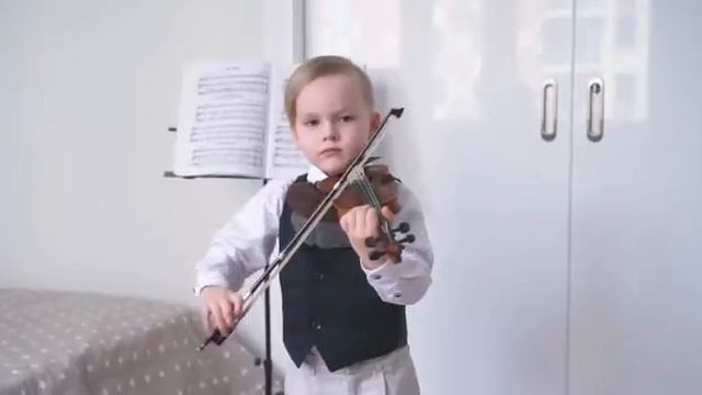Михаил Орлов, 4 года. "Воробей" В. Герчик, 04.2020 смотреть онлайн