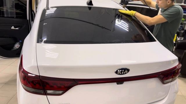 Тонировка заднего стекла автомобиля своими руками. Видео урок формовка. Video How to Tint a Car смотреть онлайн