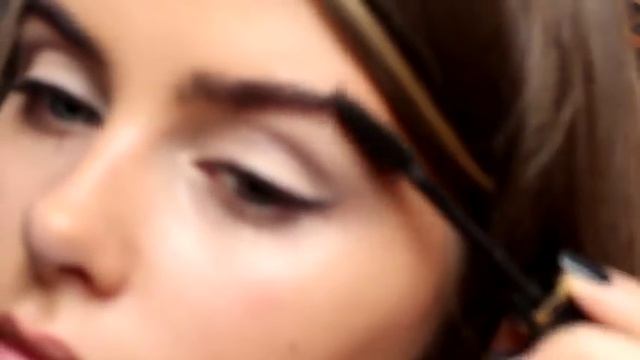 Креативная Идея для фотосессии! Ушки из собственных волос! Понравилось? Поделись с подружками! смотреть онлайн