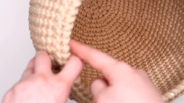 Обзор полиэфирного шнура для вязания KnitCord. Домик для кошки крючком.