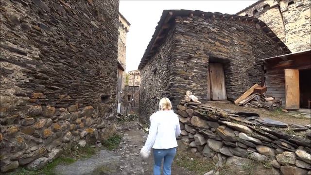 ГРУЗИЯ , СВАНЕТИЯ : СТРАШНАЯ ДОРОГА в УШГУЛИ - затерянный мир сванов || GEORGIA TRAVEL: SVANETI смотреть онлайн