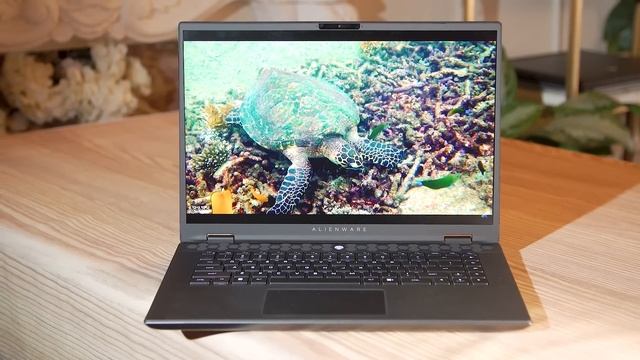 Dell Alienware m16 R2 hands-on at CES 2024: A sleeker gaming laptop design смотреть онлайн