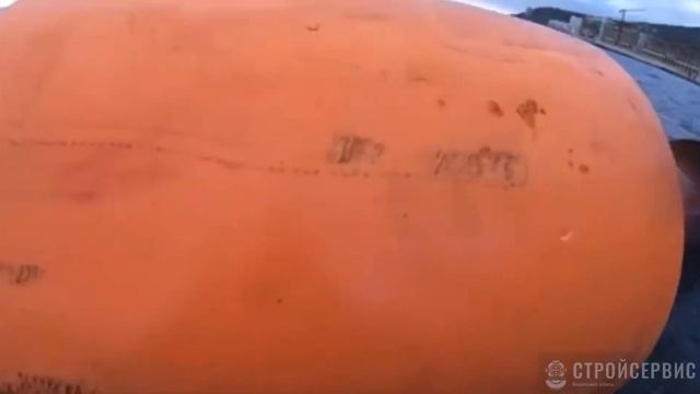Установка поплавков на временный пульпопровод. Водолазные работы в Крыму и Краснодарском крае смотреть онлайн