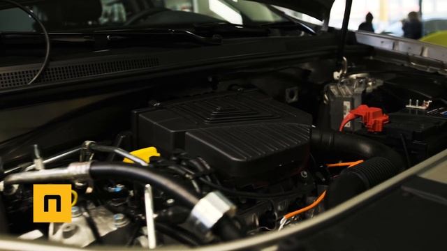 Капот и под капотом на Renault Sandero Stepway 2020 смотреть онлайн