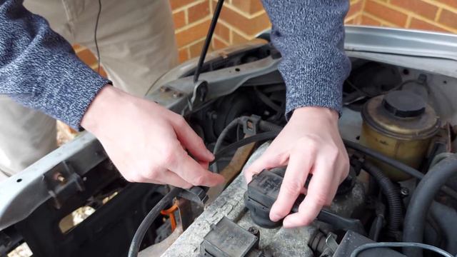 How To Use Ignition Spark Tester (Beginner’s Guide) смотреть онлайн