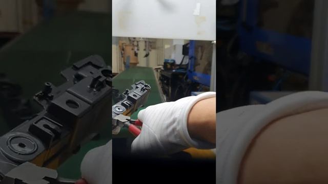 Южная Корея работа, детали на GENESIS смотреть онлайн