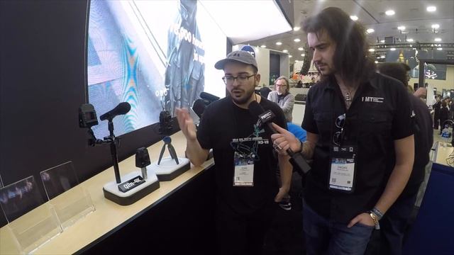 Zoom Q2n-4K Handy Video Recorder With Built-In Mics! - NAMM 2019 смотреть онлайн