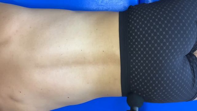 Массаж поясницы. Массажный пистолет/Перкуссионный апарат AchedAway. смотреть онлайн