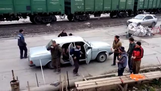 Это люди гастарбайтеры работают на грушевом 19 человек смотреть онлайн