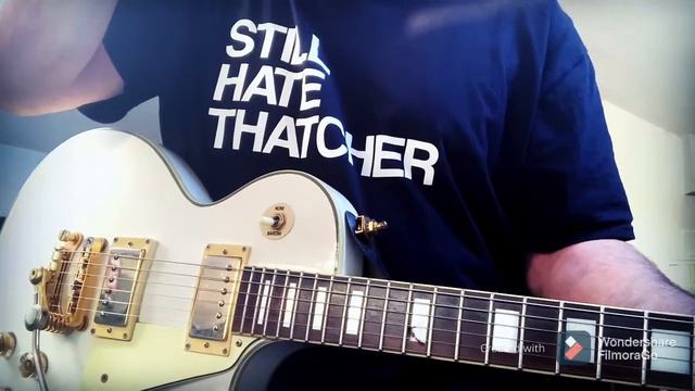 Squier Mustang review and comparison смотреть онлайн