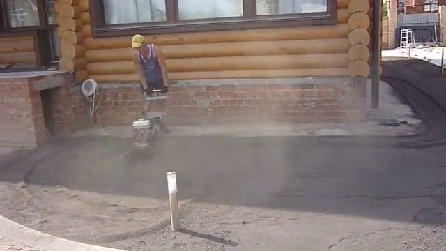 19-Уплотнение земли виброплитой смотреть онлайн