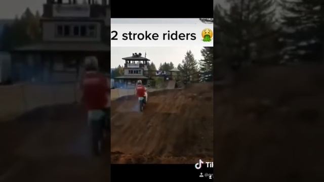 2 stroke VS 4 stroke riders. #dirtbike #2stroke смотреть онлайн
